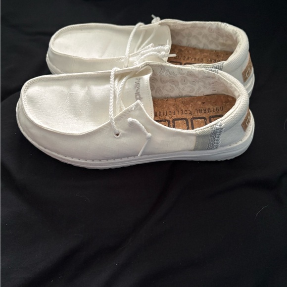 Hey dude white shoes brand new never worn - Picture 4 of 5
